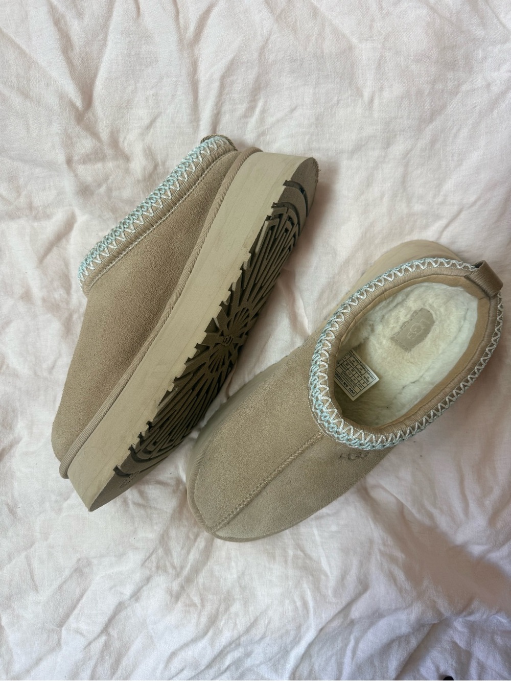 UGG Tazz Slippers